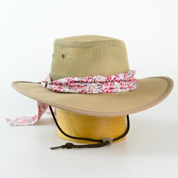 Dámsky austrálsky klobúk zdobený mašľou - béžová